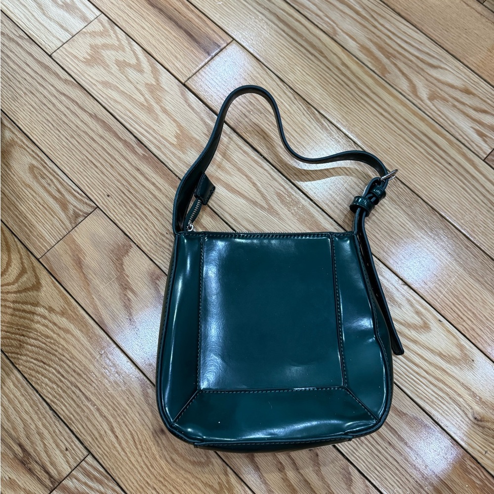 Elegant Green Shoulder Bag